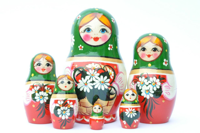 Vyatka Matryoshka - Artists 6 Nested orange and green